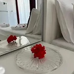 Renato Apartman
