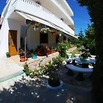 Renato Apartman