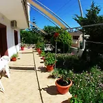 Renato Apartman
