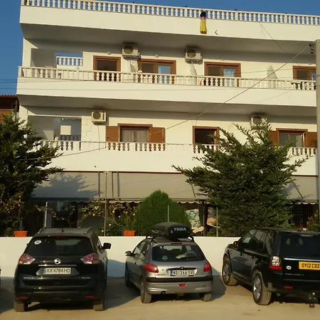 Apartment Renato *