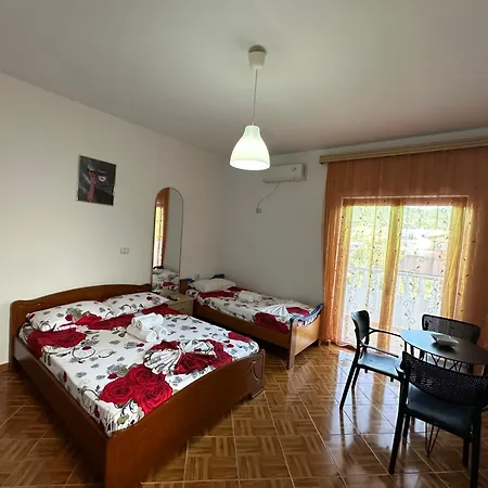 Renato Apartment *