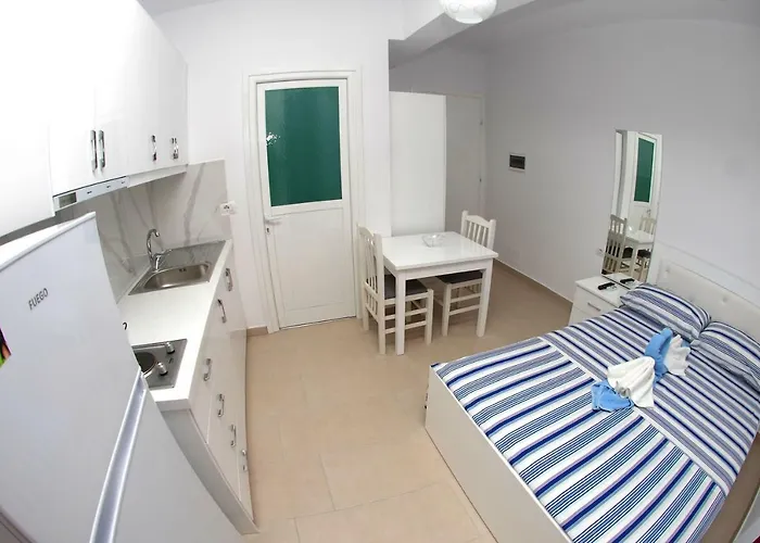 Renato Appartement Ksamil